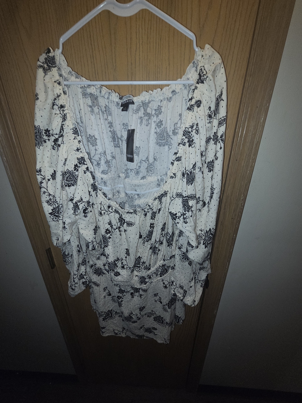 NWT Torrid Rayon Slub Off The Shoulder Floral Blouse Size 6x